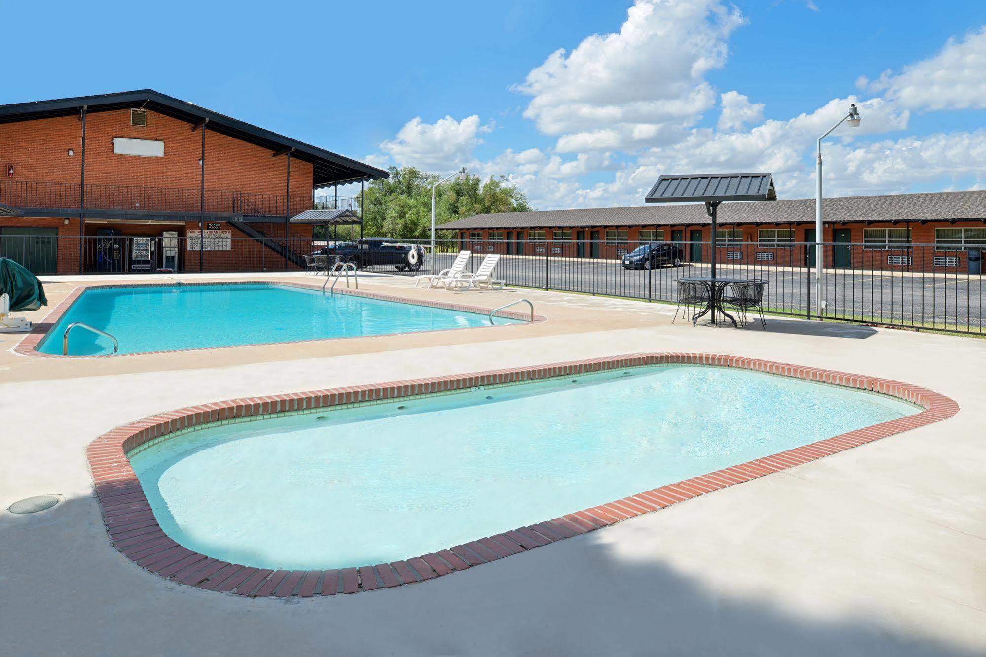 Ranch House Motel 스위트워터 외부 사진